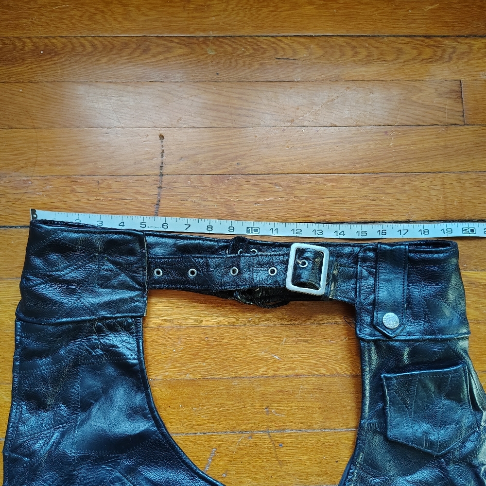 Black Leather Patchwork Vtg Motorcycle Chaps Men … - image 8